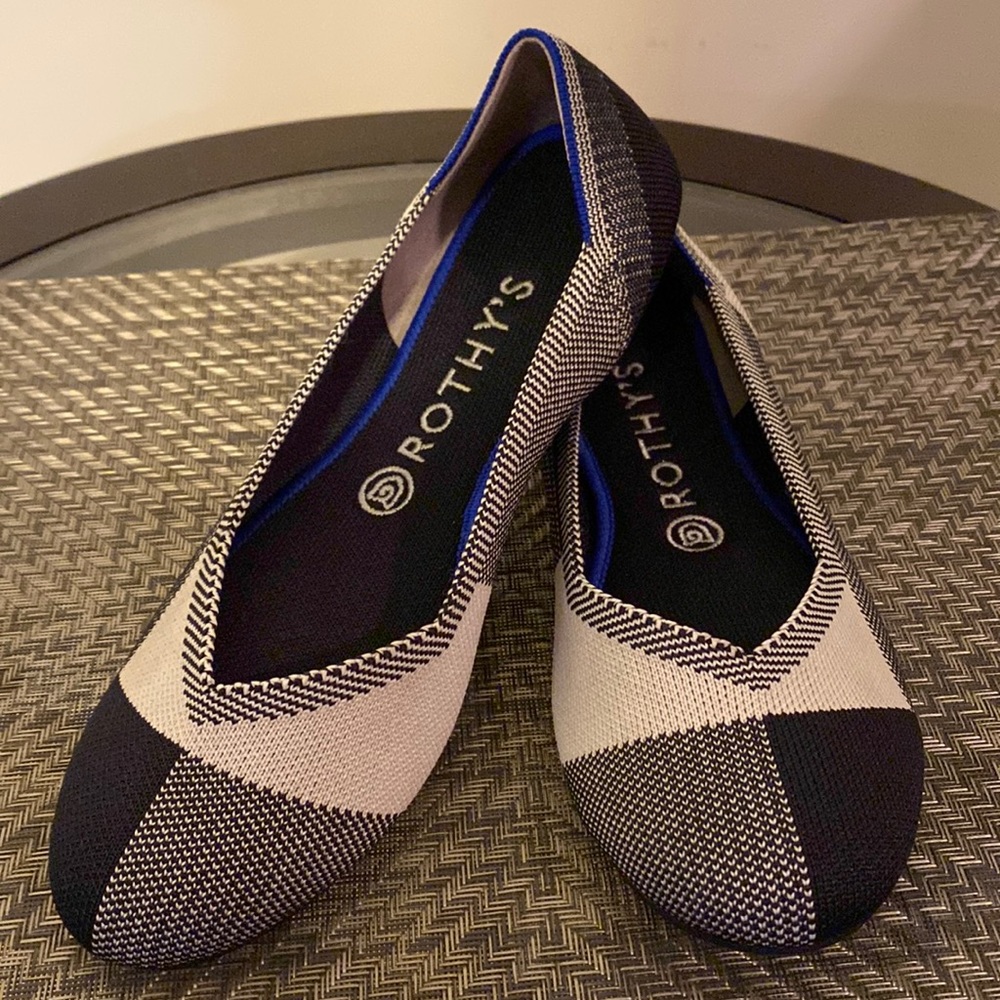 Rothy’s Flats  Retired  Color Block Pattern Capped Toe size 8.5